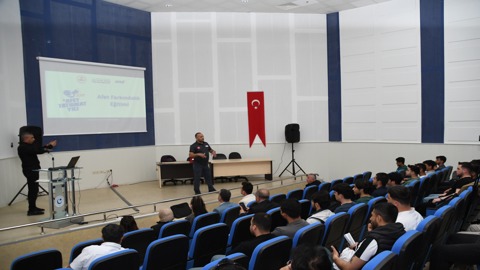 المدرسة المهنية للصحة والعلوم الاجتماعية في إسطنبول - İstanbul Sağlık ve Sosyal Bilimler Meslek Yüksekokulu 