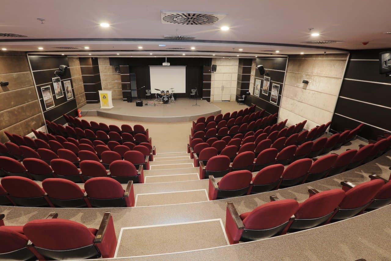 ANKARA BİLİM ÜNİVERSİTESİ _ جامعة انقرة للعلوم