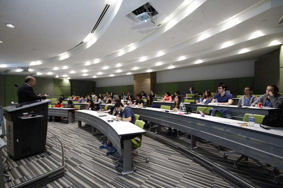 ACIBADEM MEHMET ALİ AYDINLAR ÜNİVERSİTESİ _ جامعة اجي بادم علي آيدنلار