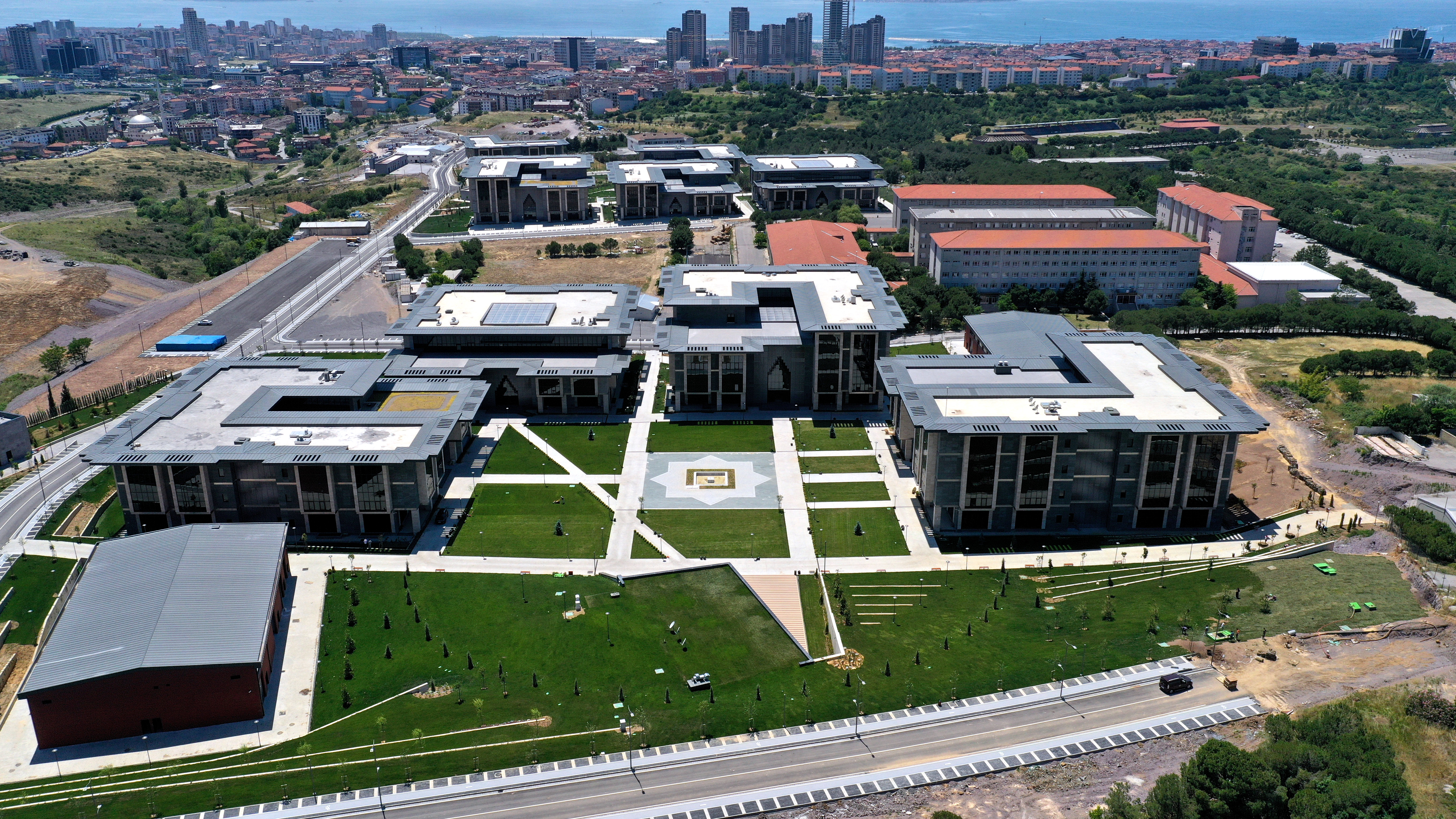 MARMARA ÜNİVERSİTESİ - جامعة مرمرة