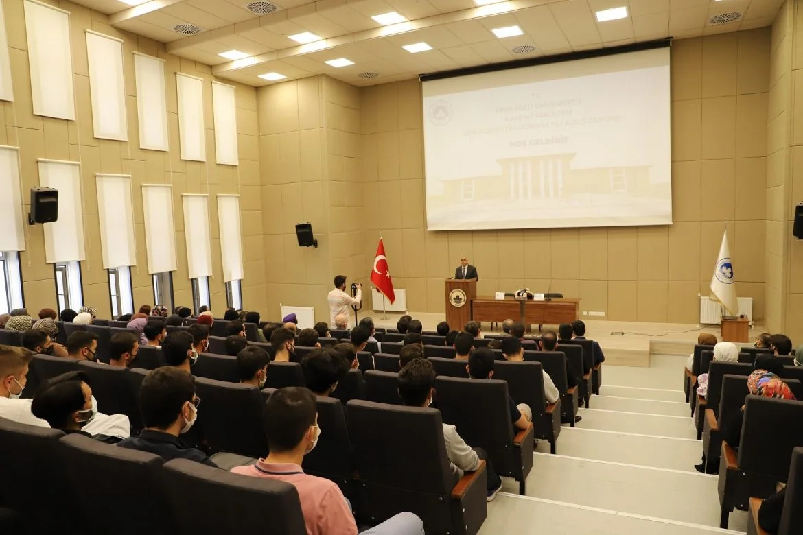 جامعة كيركلاريلي - Kırklareli ÜniversitesI