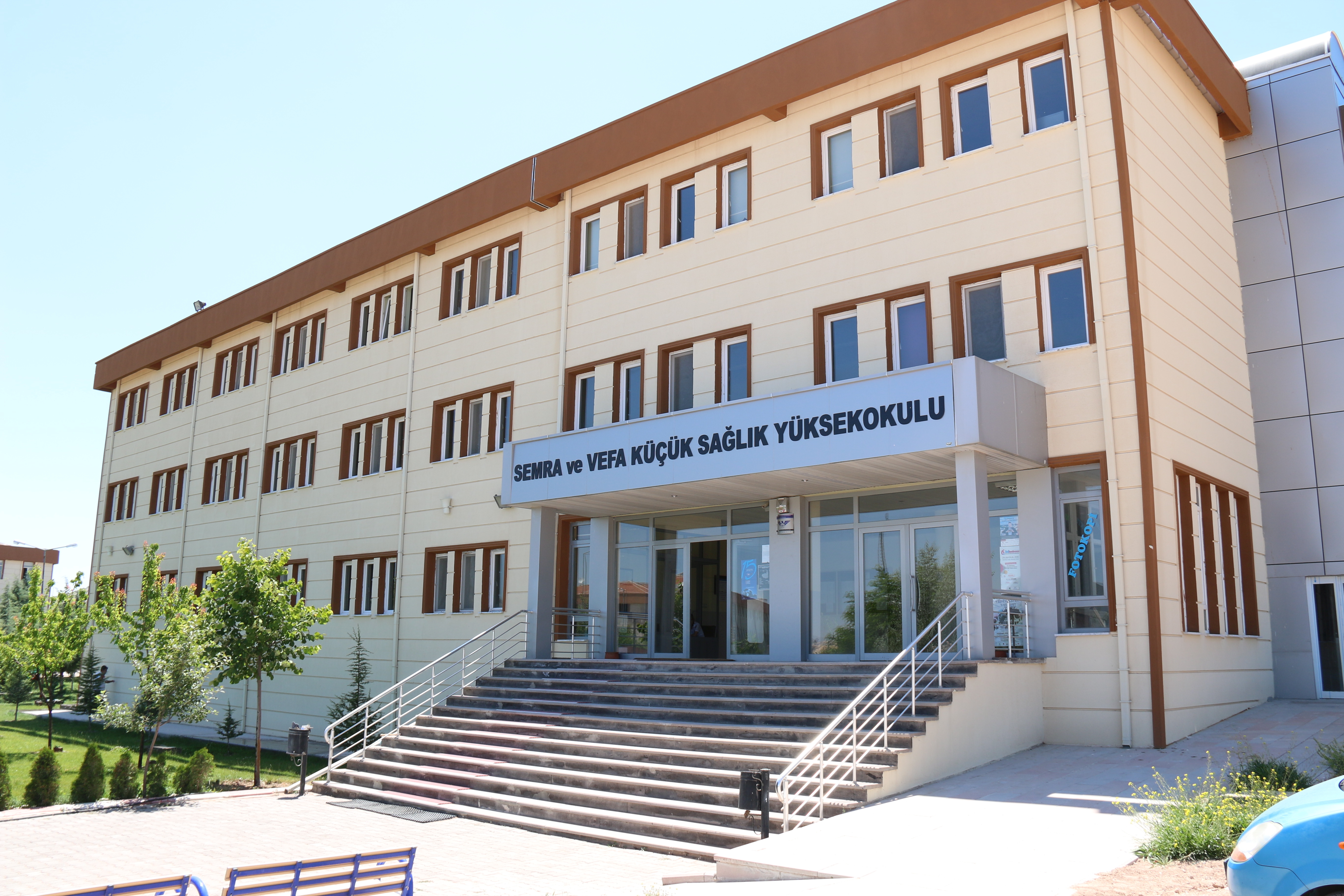 جامعة نوشهير حاجي بكتاش فيلي -Nevşehir Hacı Bektaş Veli Üniversitesi)
