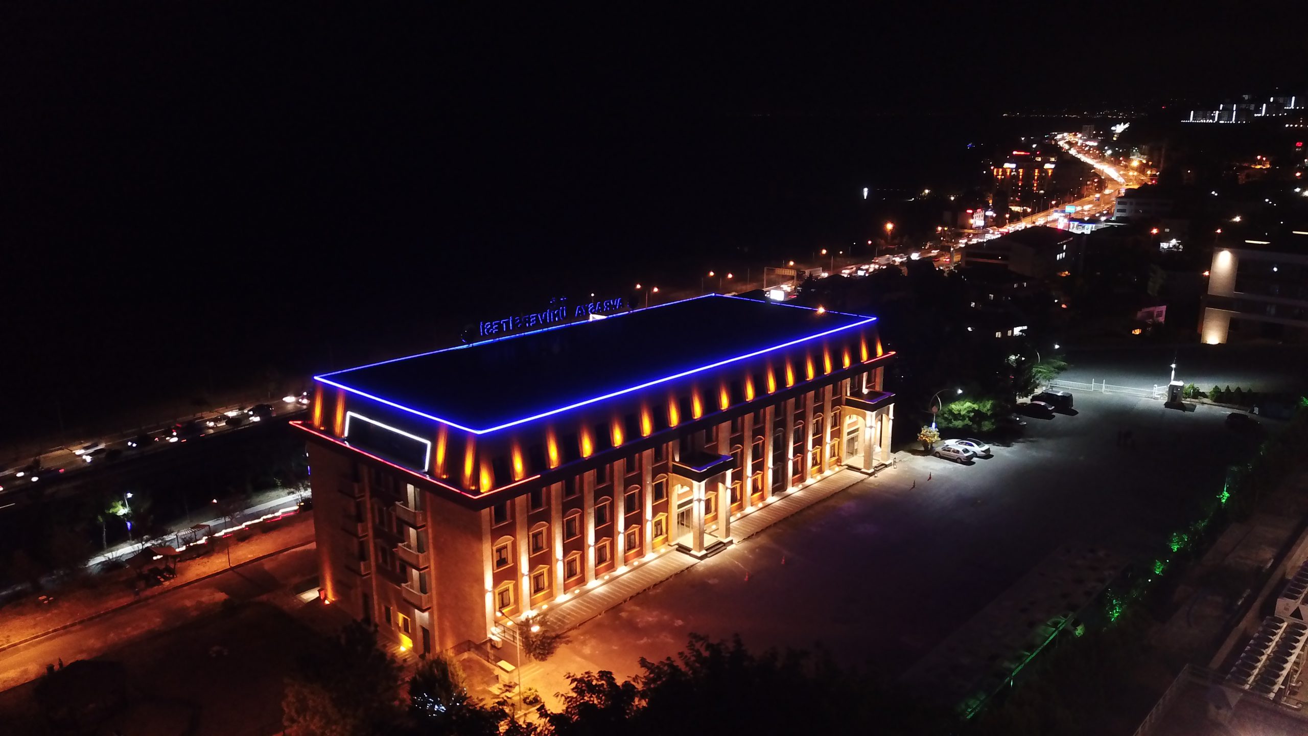 جامعة أوراسيا - Avrasya Üniversitesi