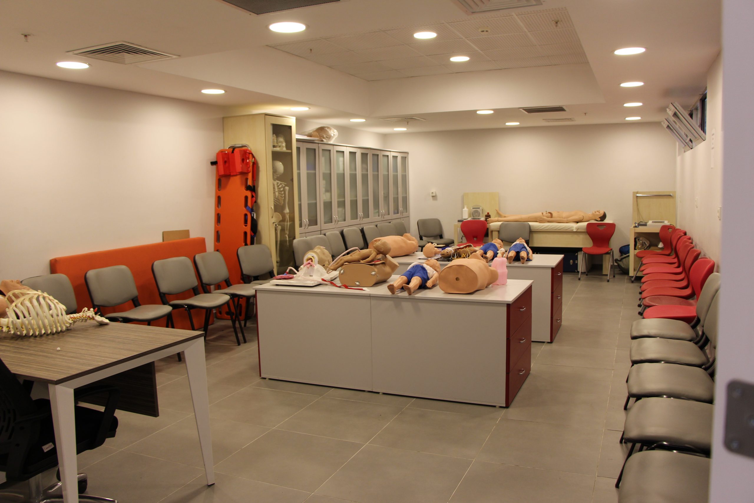 جامعة أوراسيا - Avrasya Üniversitesi