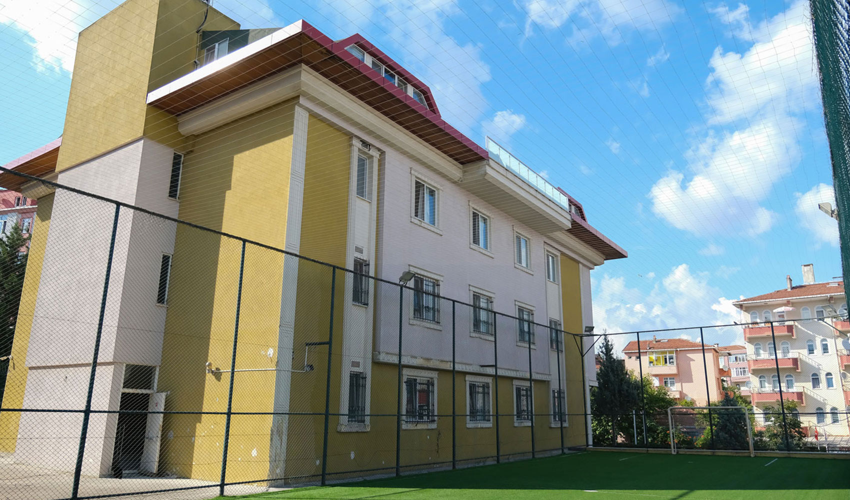 Özel İnsan Vakfı Metin Yüksel Yükseköğretim Erkek Öğrenci Yurdu