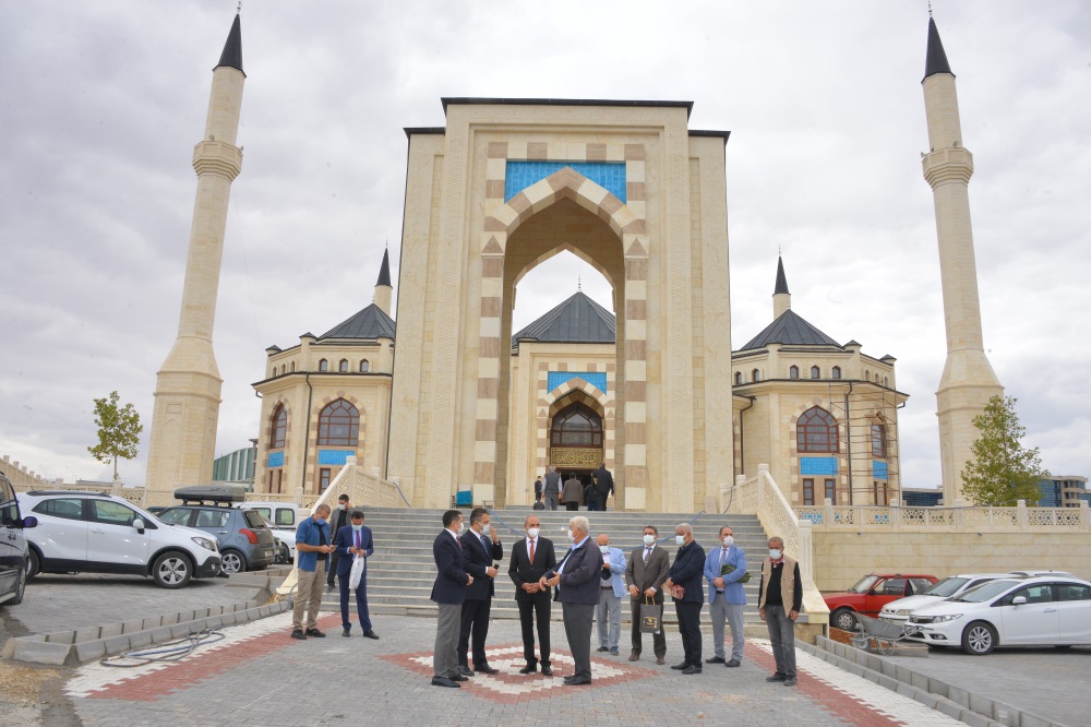 جامعة كير شهير اهي افران - Kırşehir Ahi Evran Üniversitesi