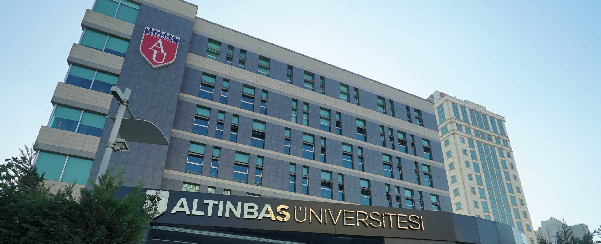 ALTINBAŞ ÜNİVERSİTESİ _ جامعة التن باش 