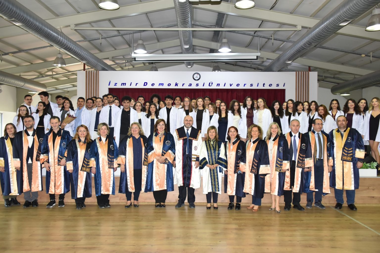 جامعة ازمير الديمقراطية - İZMİR DEMOKRASİ ÜNİVERSİTESİ