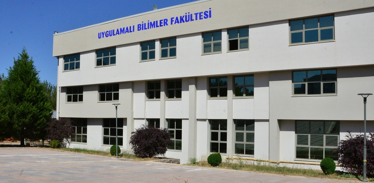جامعة اوشاك - Uşak Üniversitesi