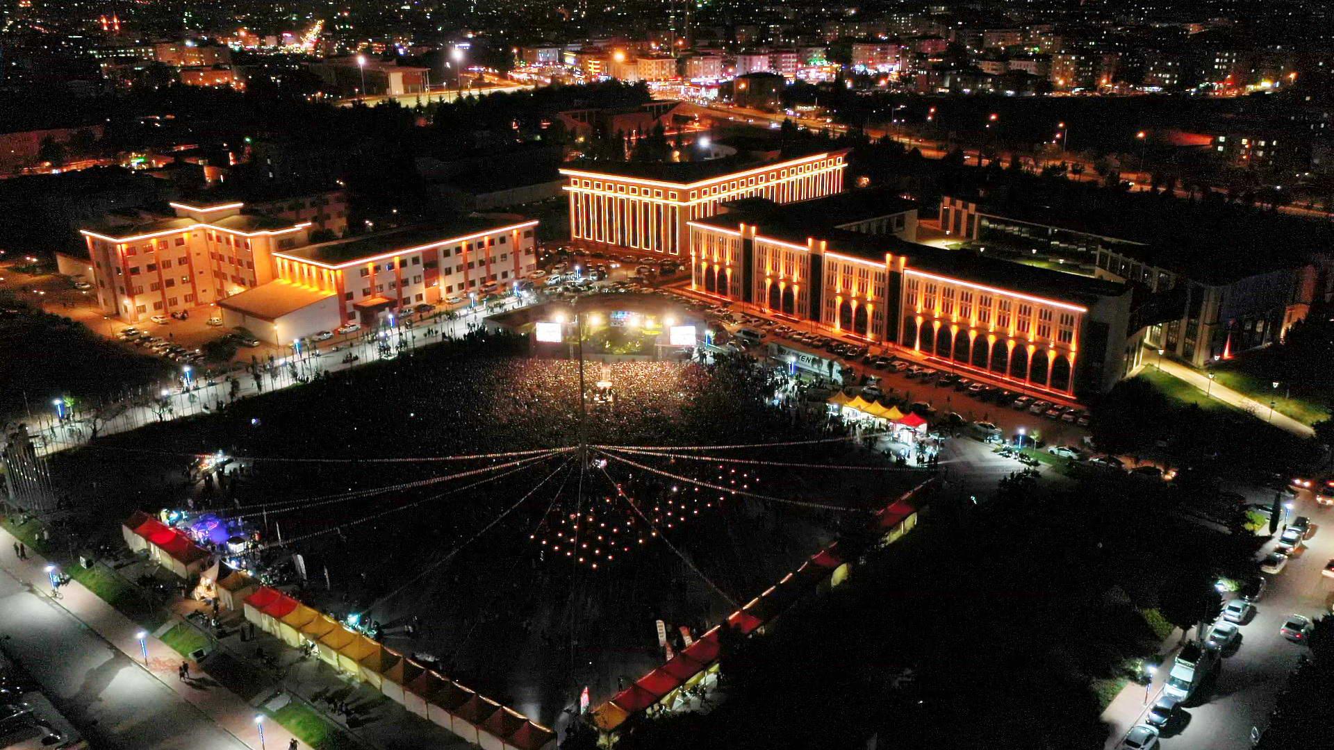 GAZİANTEP ÜNİVERSİTESİ - جامعة غازي عنتاب 