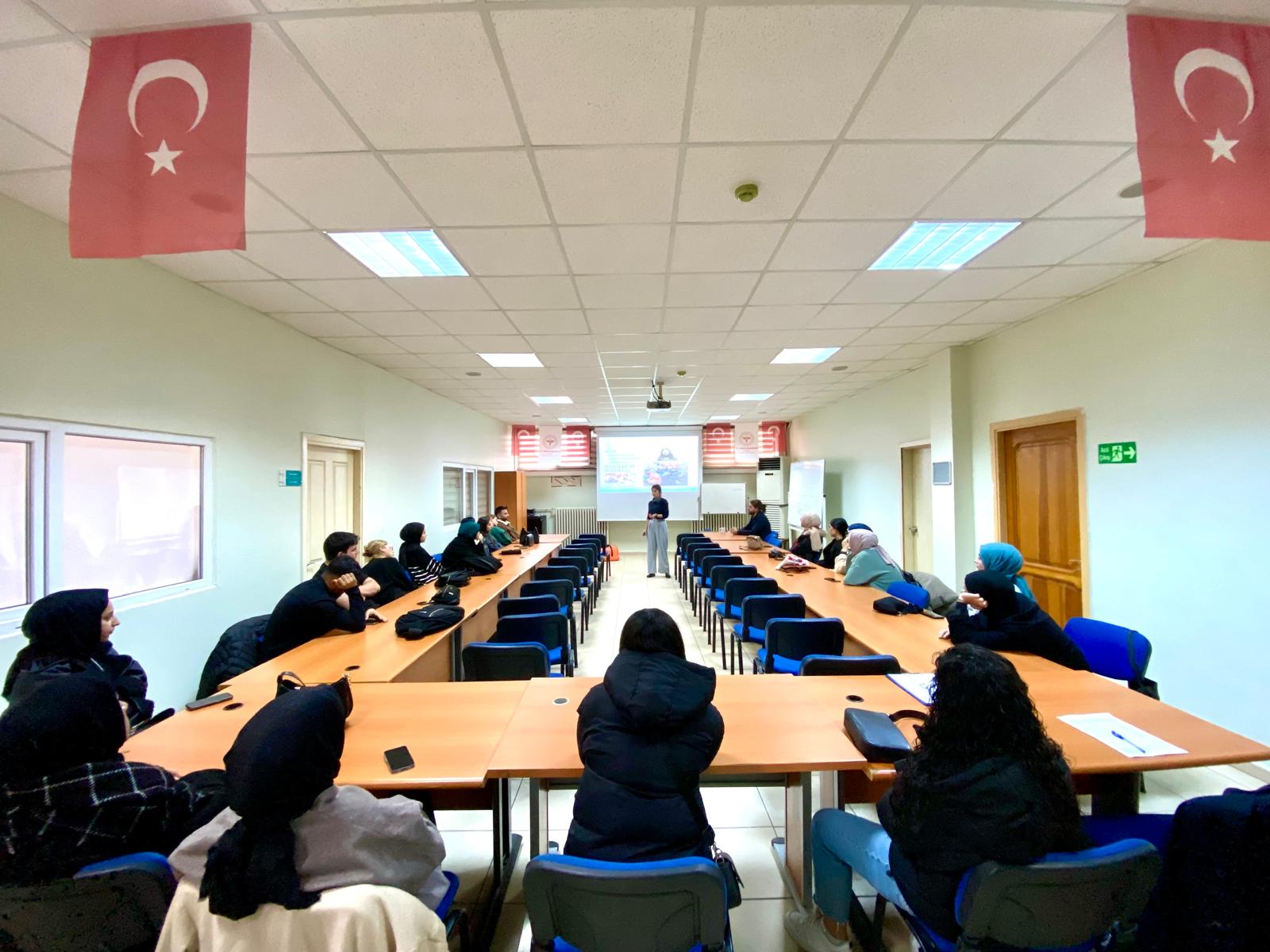 المدرسة المهنية للصحة والعلوم الاجتماعية في إسطنبول - İstanbul Sağlık ve Sosyal Bilimler Meslek Yüksekokulu 