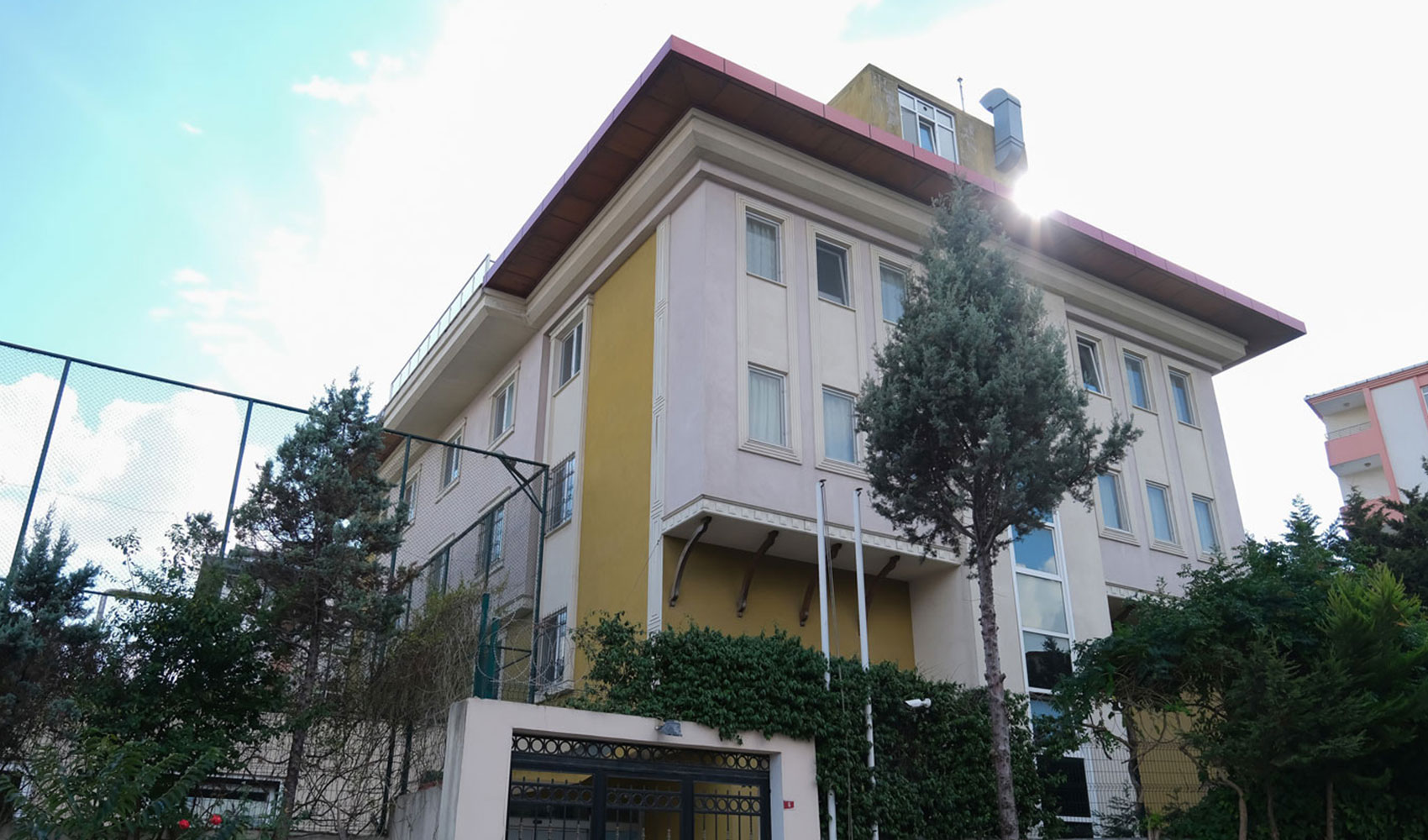 Özel İnsan Vakfı Metin Yüksel Yükseköğretim Erkek Öğrenci Yurdu