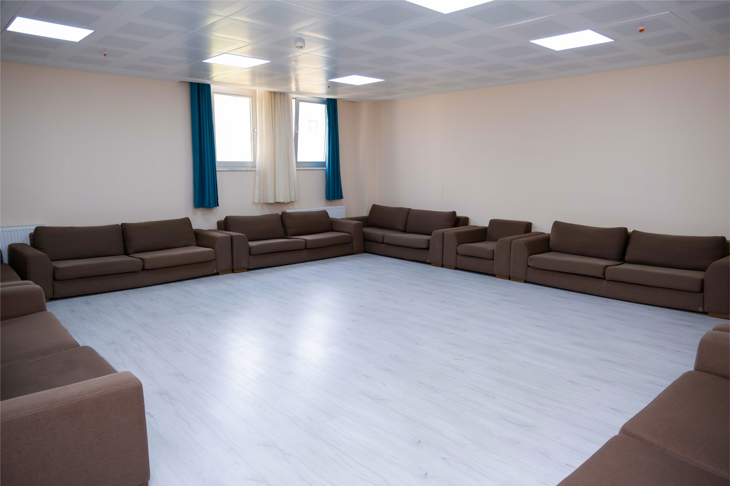 Özel İnsan Vakfı Prof. Dr. Ahmet Haluk Dursun Yükseköğretim Erkek Öğrenci Yurdu