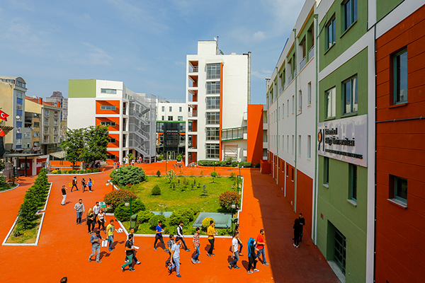 جامعة إسطنبول بيلغي-İSTANBUL BİLGİ ÜNİVERSİTESİ  