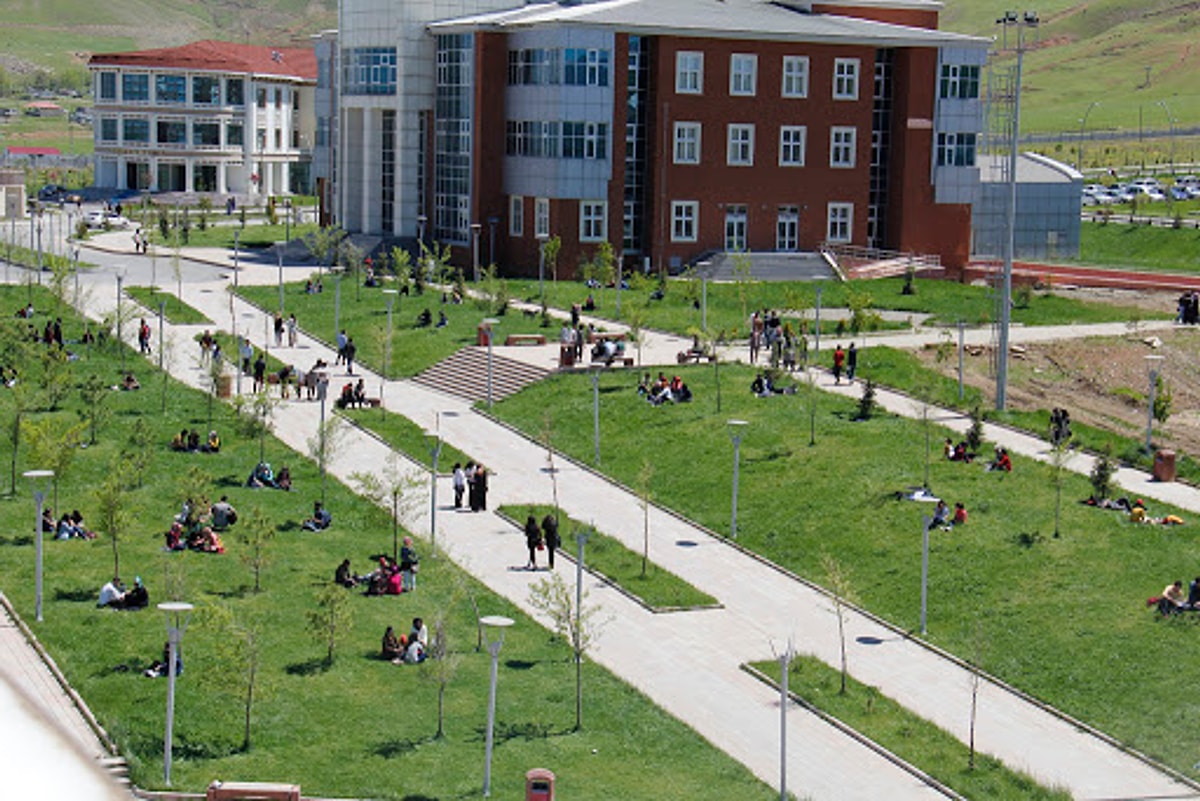 جامعة موش ألبارسلان -Muş Alparslan Üniversitesi