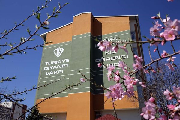 TÜRKİYE DİYANET VAKFI KAYSERİ KEMAL İMAMTORUNU YÜKSEKÖĞRENİM KIZ ÖĞRENCİ YURDU-وقف الديانة التركي  سكن كيمال إمامتورونو للطالبات الجامعيات في قيصري