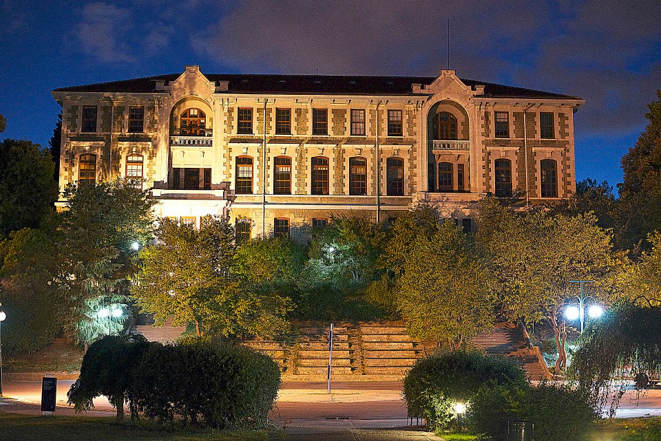 جامعة بوغازيتشي -BOĞAZİÇİ ÜNİVERSİTESİ