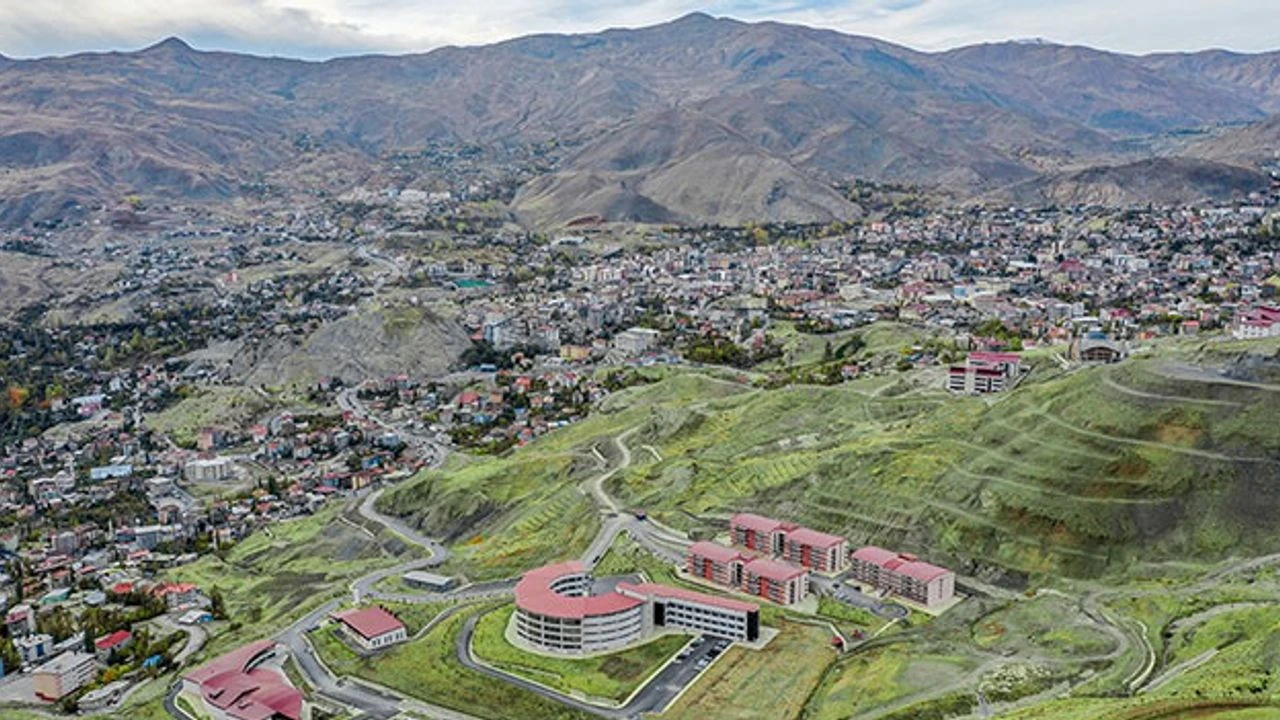 جامعة هكاري – HAKKARI ÜNIVERSITESİ