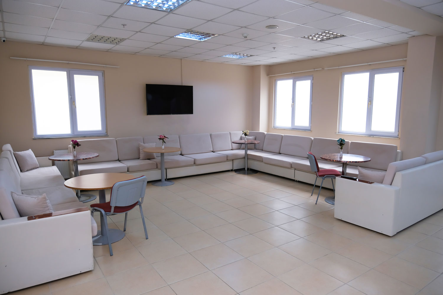Özel İnsan Vakfı Maltepe Yükseköğretim Kız Öğrenci Yurdu
