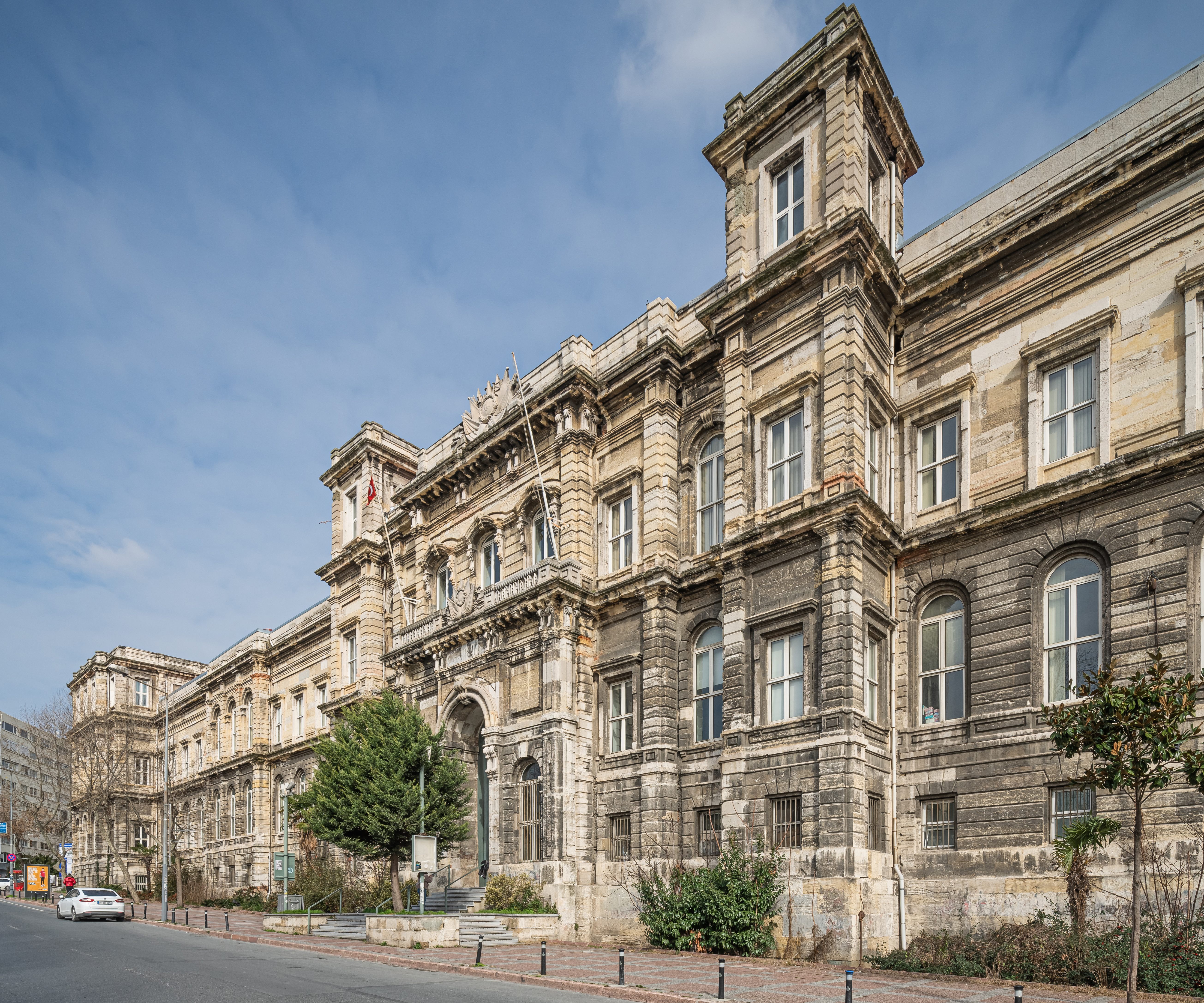 جامعة إسطنبول التقنية  - İSTANBUL TEKNİK ÜNİVERSİTESİ