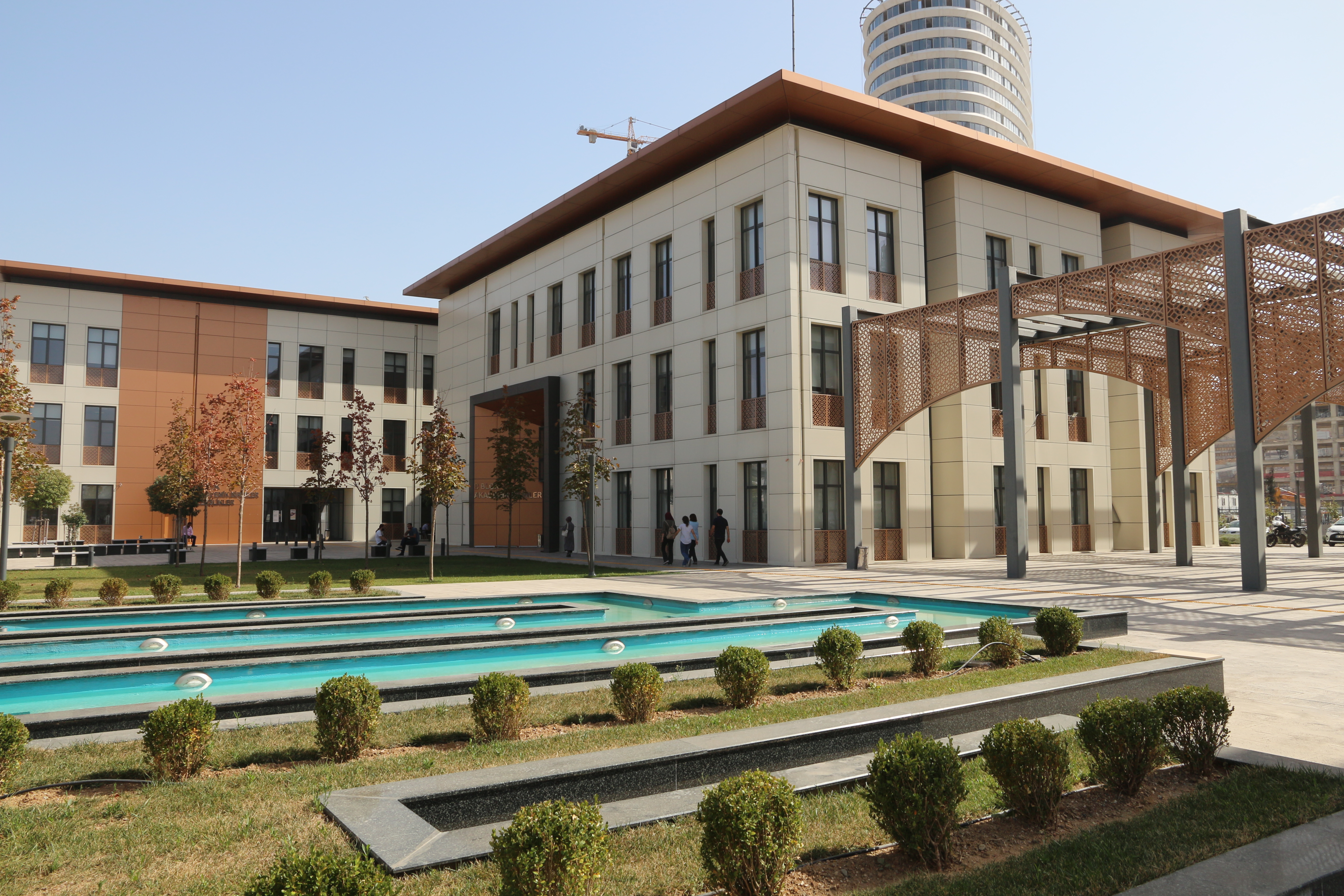 جامعة إسطنبول مدنيات-İSTANBUL MEDENİYET ÜNİVERSİTESİi
