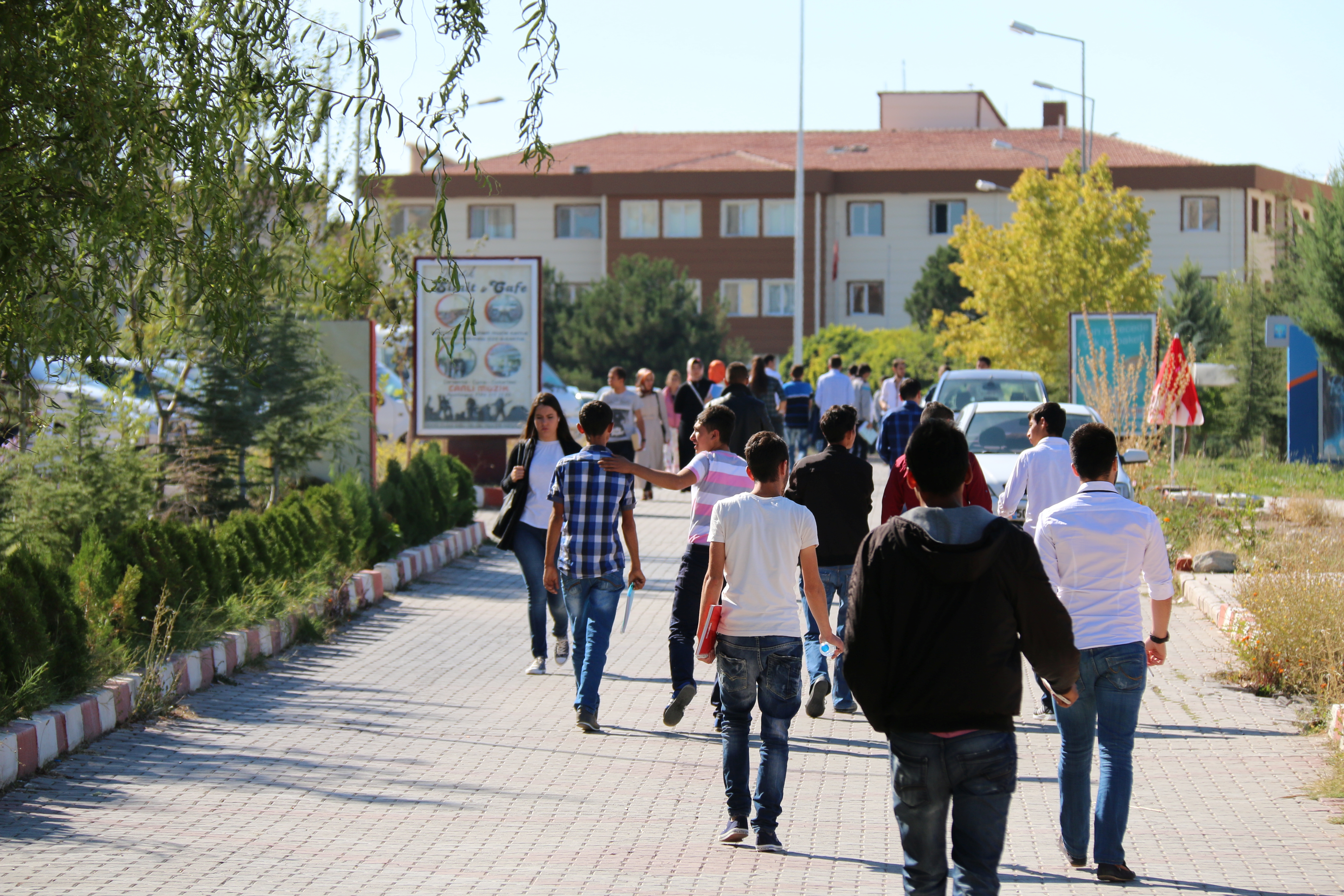 جامعة نوشهير حاجي بكتاش فيلي -Nevşehir Hacı Bektaş Veli Üniversitesi)